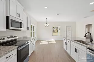 6094 Ashton Woods Cir, Milton, FL 32570 - Photo 8