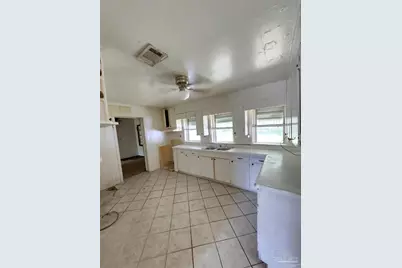 7717 Pontiac Dr, Pensacola, FL 32506 - Photo 6