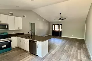 5585 Santa Monica St, Milton, FL 32583 - Photo 4