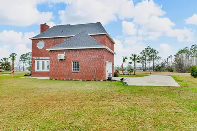 7390 San Ramon Dr, Milton, FL 32583 - Photo 2