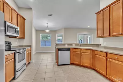 5305 Dalton Cir, Milton, FL 32570 - Photo 10