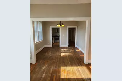 112 W Larua St, Pensacola, FL 32501 - Photo 2
