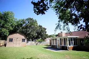 3876 Mariners Dr, Gulf Breeze, FL 32563 - Photo 38