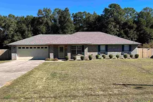 5819 Hermitage Cir, Milton, FL 32570 - Photo 2