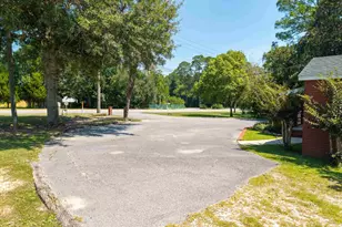 7103 Mobile Hwy, Bellview, FL 32526 - Photo 38