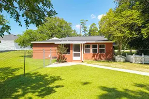 7103 Mobile Hwy, Bellview, FL 32526 - Photo 40