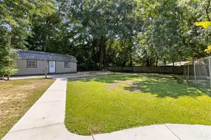 7103 Mobile Hwy, Bellview, FL 32526 - Photo 36