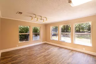 7103 Mobile Hwy, Bellview, FL 32526 - Photo 20