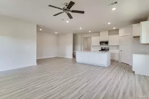 8649 Russellcross Blvd, Pensacola, FL 32507 - Photo 4