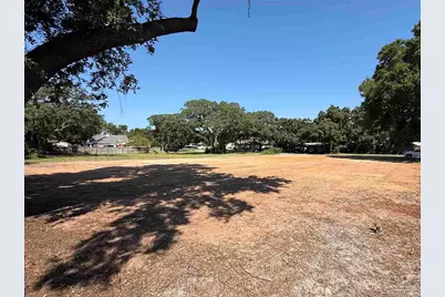 417 Surrey Dr, Gulf Breeze, FL 32561 - Photo 4