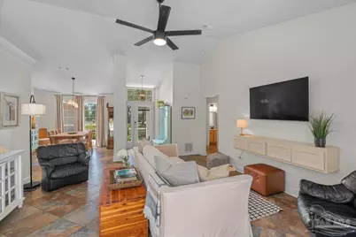 5801 Red Cedar St, Pensacola, FL 32507 - Photo 10