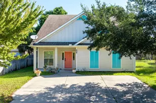 808 Willow St, Destin, FL 32541 - Photo 2