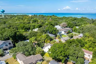 808 Willow St, Destin, FL 32541 - Photo 32