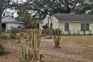 32 Bertram St, Pensacola, FL 32506 - Photo 12