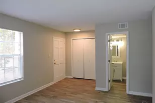 1498 John Caroll Dr, Pensacola, FL 32504 - Photo 2