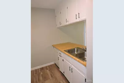 1498 John Caroll Dr, Pensacola, FL 32504 - Photo 8