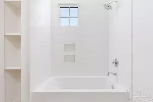 1611 E Gadsden St, Pensacola, FL 32501 - Photo 36