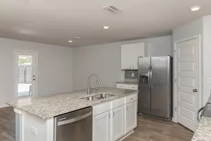 7486 Oak Lake Blvd, Pensacola, FL 32526 - Photo 12