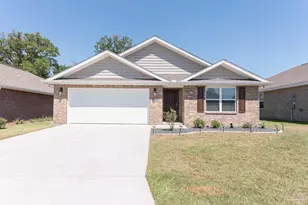 7486 Oak Lake Blvd, Pensacola, FL 32526 - Photo 1