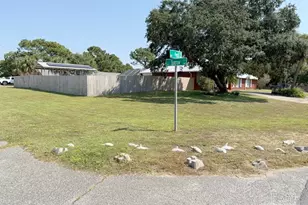 6844 Perch St, Navarre, FL 32566 - Photo 4