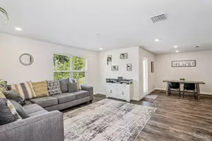 3982 Whitetail Ln, Pensacola, FL 32526 - Photo 2