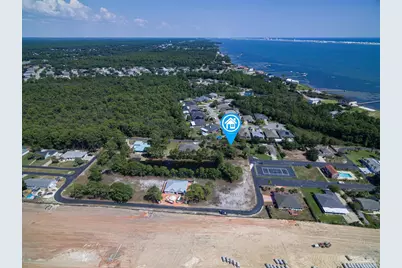 1717 E Smugglers Cove Dr, Gulf Breeze, FL 32563 - Photo 8