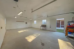 6902 Hanover Ct, Milton, FL 32570 - Photo 36