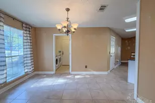 6902 Hanover Ct, Milton, FL 32570 - Photo 6