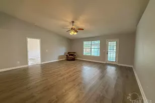 6902 Hanover Ct, Milton, FL 32570 - Photo 14