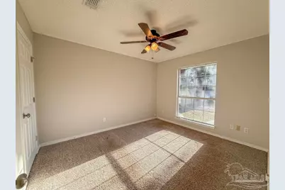 6902 Hanover Ct, Milton, FL 32570 - Photo 4