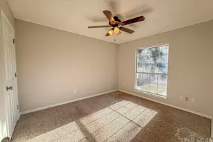 6902 Hanover Ct, Milton, FL 32570 - Photo 4