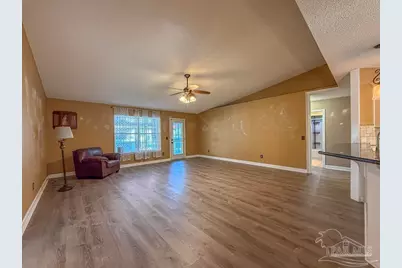 6902 Hanover Ct, Milton, FL 32570 - Photo 12