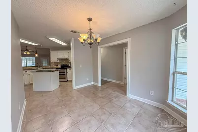 6902 Hanover Ct, Milton, FL 32570 - Photo 8