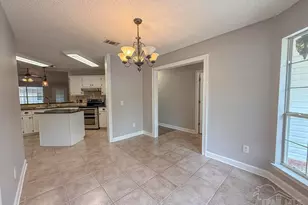 6902 Hanover Ct, Milton, FL 32570 - Photo 8