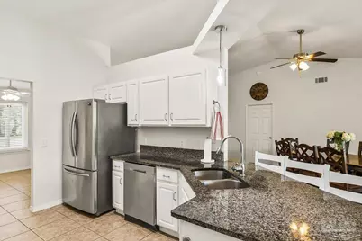 1708 Lighthouse Pointe Dr, Gulf Breeze, FL 32563 - Photo 14