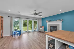 8905 Binnacle Ct, Navarre, FL 32566 - Photo 4