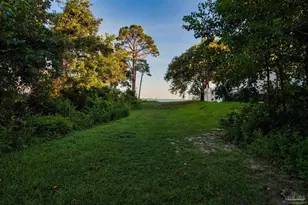 8905 Binnacle Ct, Navarre, FL 32566 - Photo 50