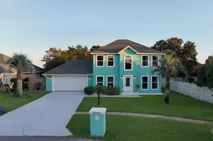 8905 Binnacle Ct, Navarre, FL 32566 - Photo 1