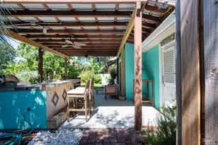 8905 Binnacle Ct, Navarre, FL 32566 - Photo 36