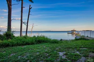 8905 Binnacle Ct, Navarre, FL 32566 - Photo 46