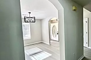 888 Maple Woods Cir, Pensacola, FL 32534 - Photo 10