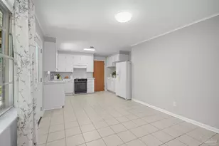 6190 Arbutus Dr, Pensacola, FL 32504 - Photo 10