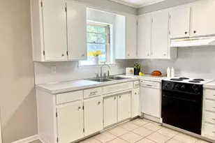 6190 Arbutus Dr, Pensacola, FL 32504 - Photo 12