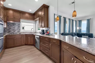 8257 Gulf Blvd, Navarre Beach, FL 32566 - Photo 10