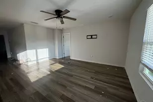 9663 Angel Oak Dr, Pensacola, FL 32526 - Photo 2