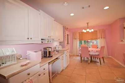 2301 Majestic Dr, Pensacola, FL 32534 - Photo 12