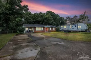 17 Linda St, Pensacola, FL 32506 - Photo 2