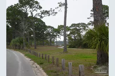 327 Gibbs Rd, Pensacola, FL 32507 - Photo 38