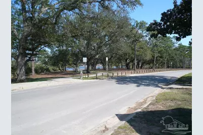 327 Gibbs Rd, Pensacola, FL 32507 - Photo 42