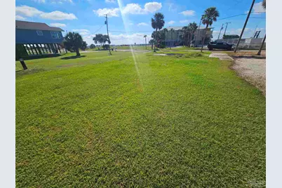 10110 Comstock Ave, Pensacola, FL 32507 - Photo 4